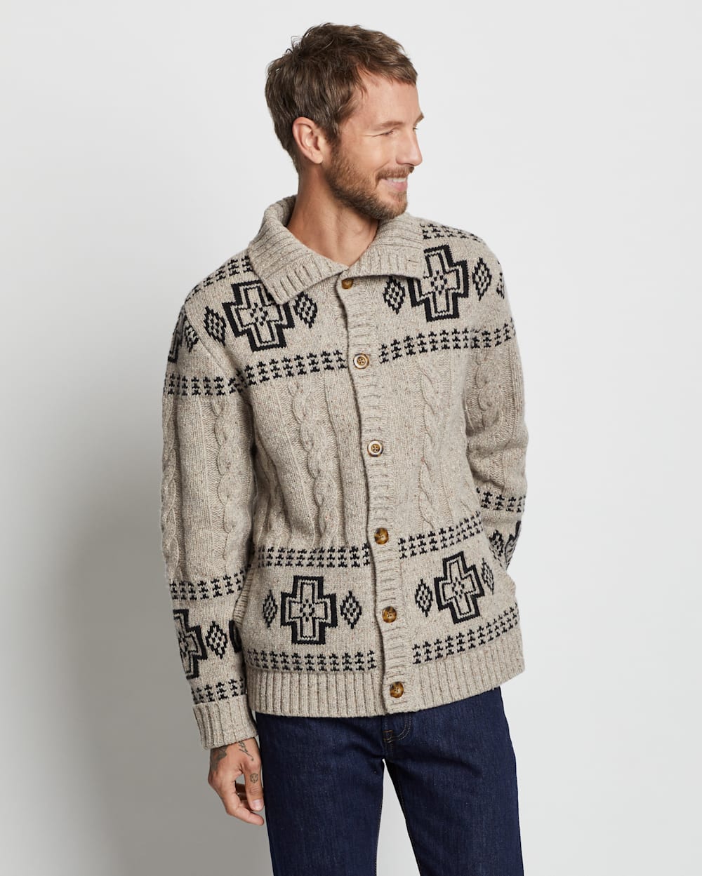 ALTERNATE VIEW OF MEN'S CABLE CROSS LAMBSWOOL CARDIGAN IN NATURAL DONEGAL image number 4