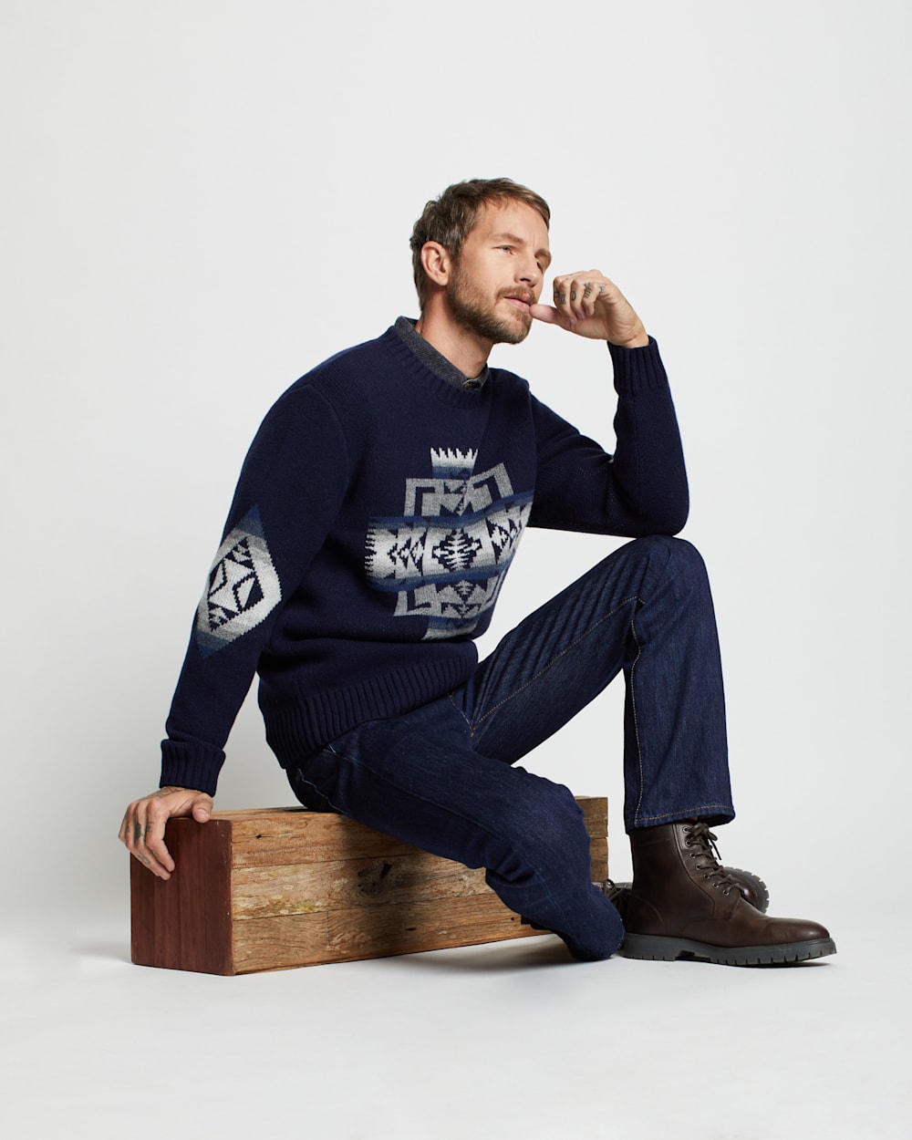 MEN'S LAMBSWOOL GRAPHIC SWEATER IN BLUE CHIEF JOSEPH image number 1
