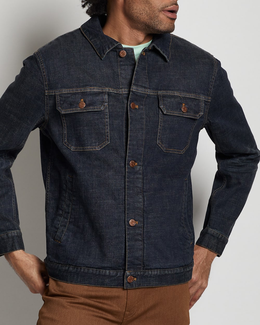 ALTERNATE VIEW OF MEN'S BLUE DENIM JACKET IN DENIM BLUE/SUMMIT PEAK image number 4