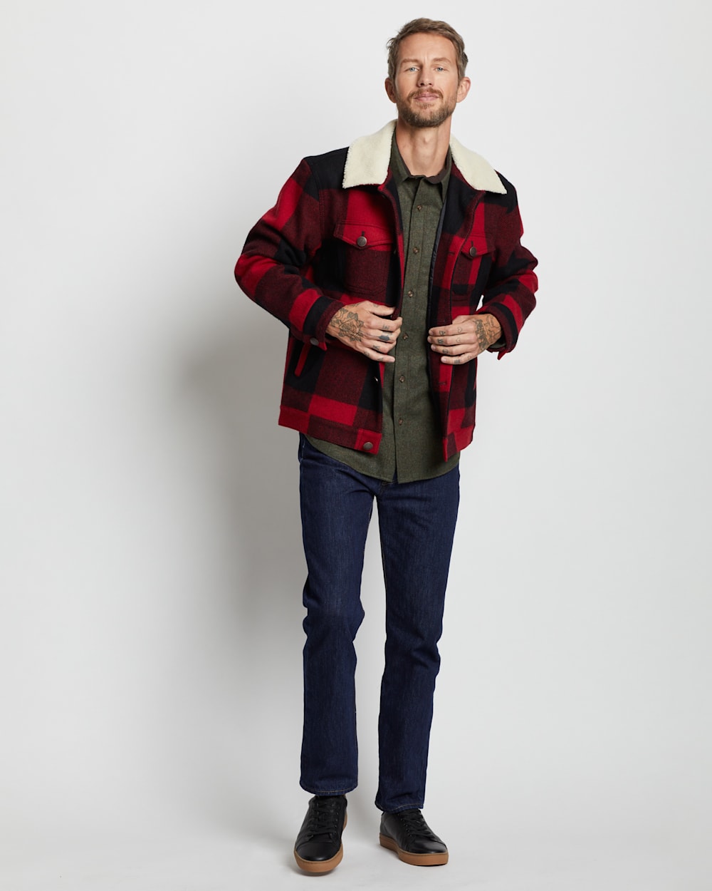 MEN'S WOOL STADIUM CLOTH PLAID TRUCKER COAT IN RED/BLACK BUFFALO CHECK image number 1