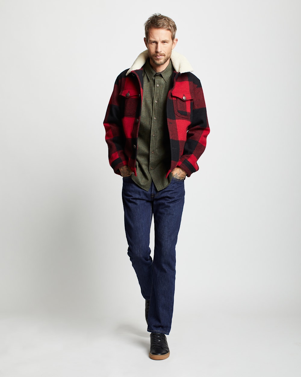 ALTERNATE VIEW OF MEN'S WOOL STADIUM CLOTH PLAID TRUCKER COAT IN RED/BLACK BUFFALO CHECK image number 6