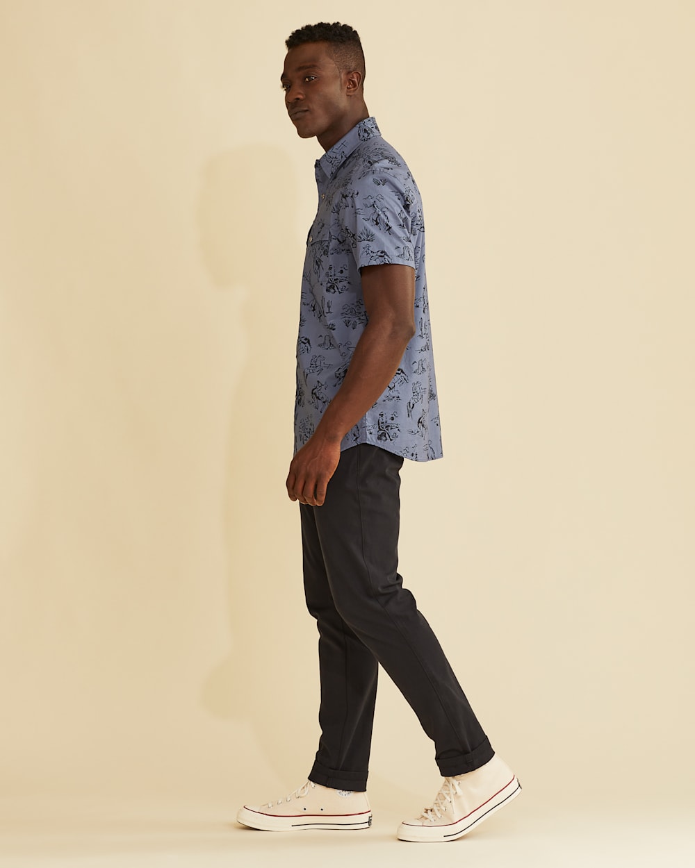 ALTERNATE VIEW OF MEN'S SHORT-SLEEVE LARAMIE SNAP-FRONT SHIRT IN BLUE LARIAT image number 4