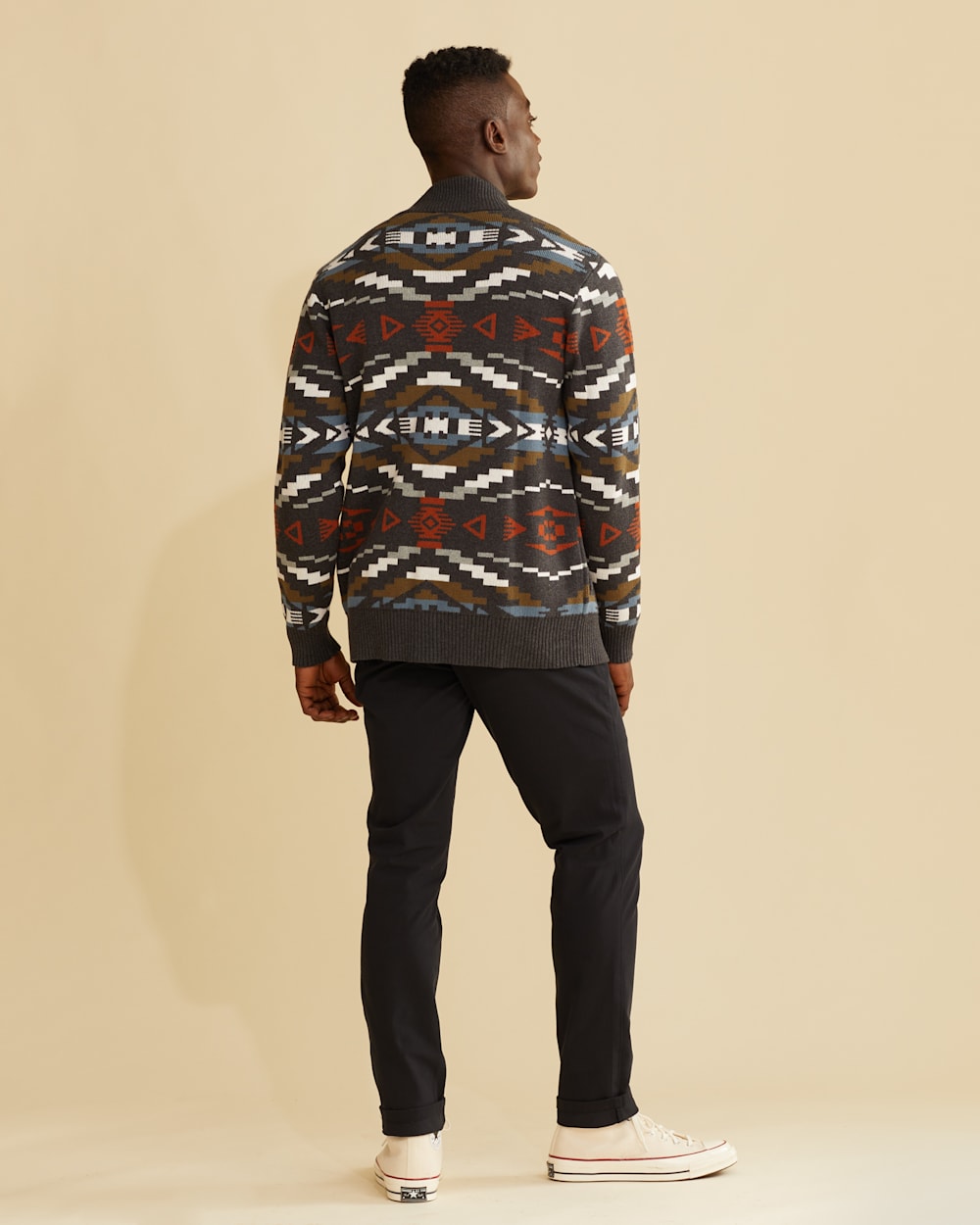 ALTERNATE VIEW OF MEN'S CARICO COTTON CARDIGAN IN CHARCOAL image number 3