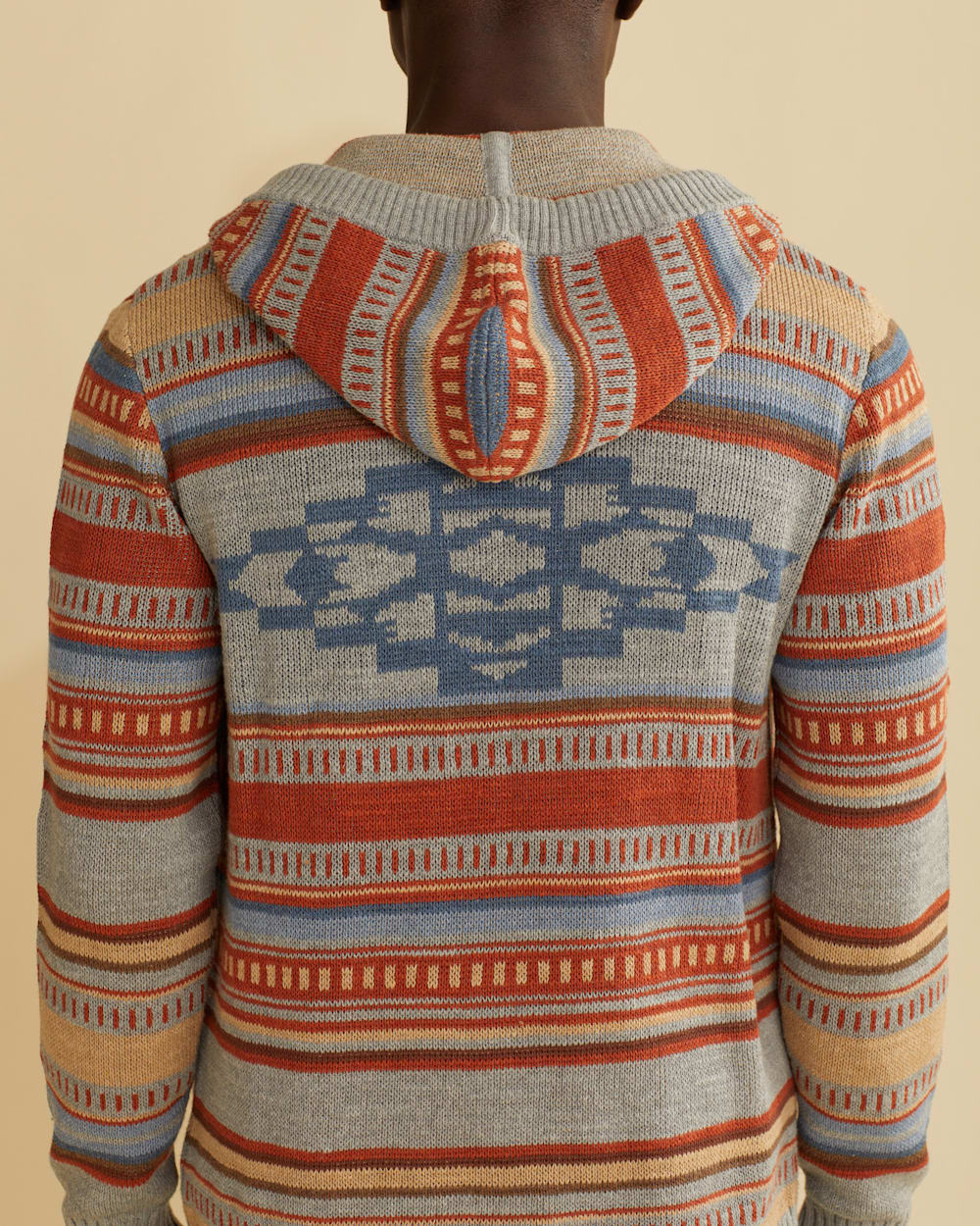 ALTERNATE VIEW OF MEN'S MEDALLION COTTON HOODIE IN HEATHER GREY STRIPE image number 2