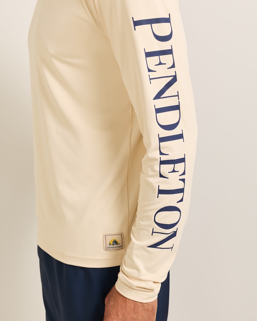 ALTERNATE VIEW OF CLIFF WALK MEN'S LONG-SLEEVE GRAPHIC SWIM TEE IN SANDSHELL/CLIFF WALK image number 5