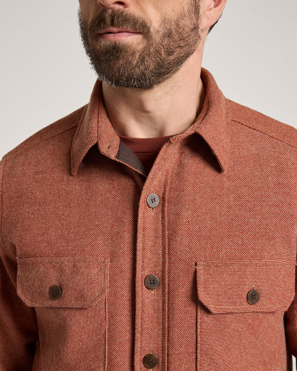ALTERNATE VIEW OF QUILTED CPO JACKET IN RED/TAN MIX image number 4