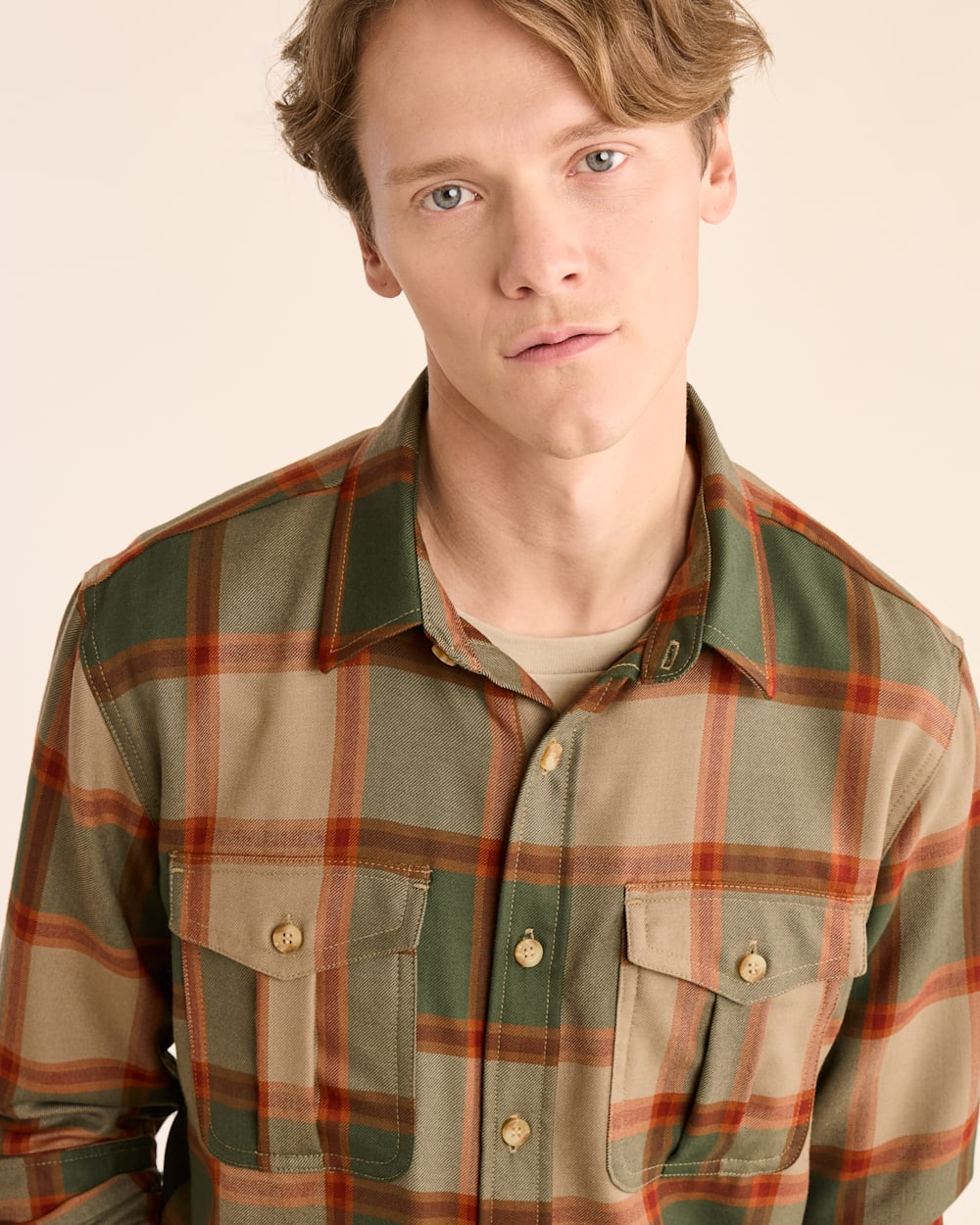 ALTERNATE VIEW OF MEN'S PLAID HARRISON MERINO SHIRT IN GREEN/TAN BLOCK PLAID image number 5