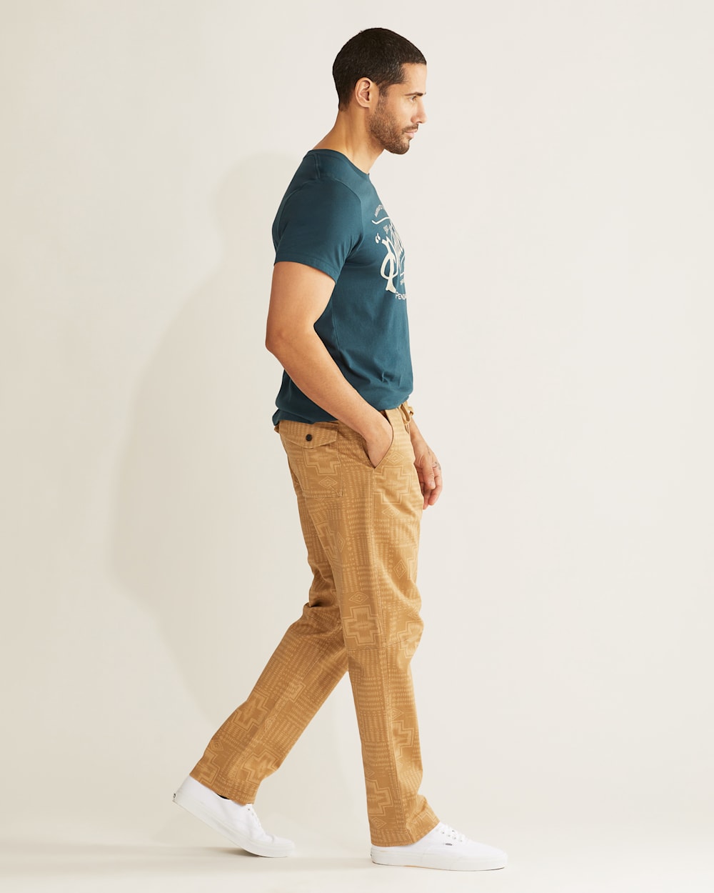 ALTERNATE VIEW OF MEN'S ARCHIVE LOGO GRAPHIC TEE IN ATLANTIC/CREAM image number 2