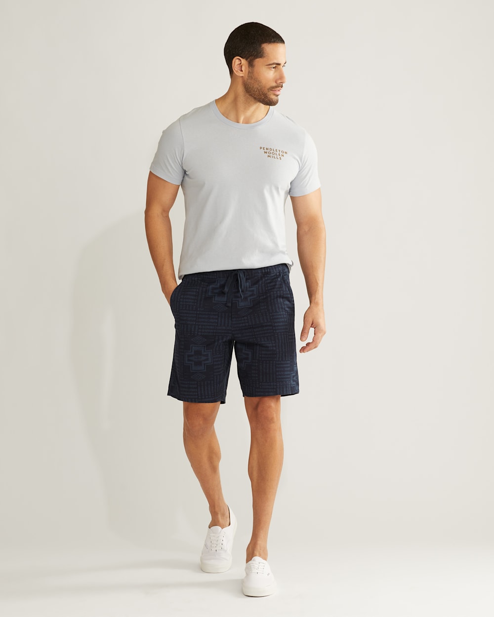 ALTERNATE VIEW OF MEN'S CRUISER SHORTS IN INDIGO HARDING image number 2