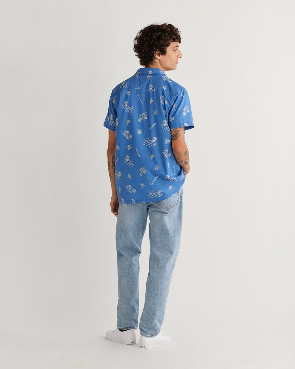 ALTERNATE VIEW OF MEN'S SHORT-SLEEVE ALOHA SHIRT IN BLUE DUNE RIDER image number 3
