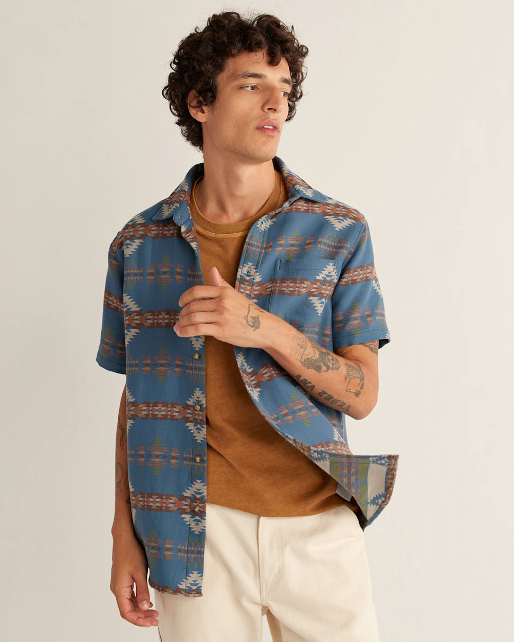 ALTERNATE VIEW OF MEN'S SHORT-SLEEVE GATEWAY COTTON SHIRT IN BLUE RANCHO ARROYO image number 4