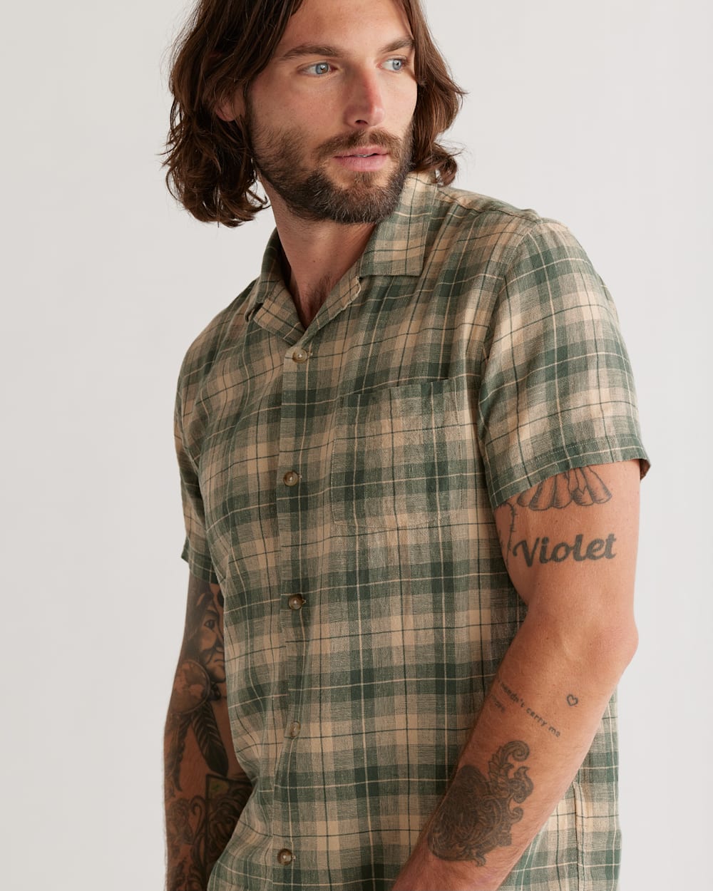 ALTERNATE VIEW OF MEN'S SHORT-SLEEVE LINEN CAMP SHIRT IN GREEN/KHAKI PLAID image number 4