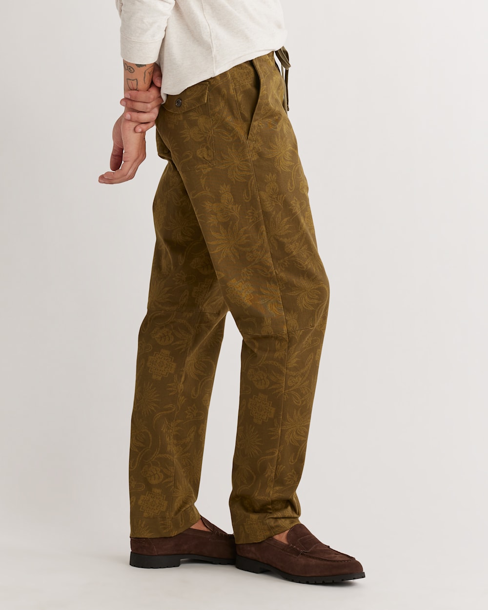 ALTERNATE VIEW OF MEN'S CRUISER PANTS IN OLIVE CHIEF JOSEPH image number 2