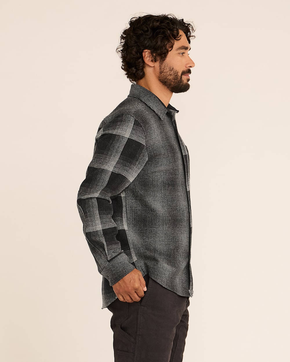 ALTERNATE VIEW OF MEN'S CENTENNIAL PLAID SHIRT IN OXFORD/GREY MIX OMBRE image number 2