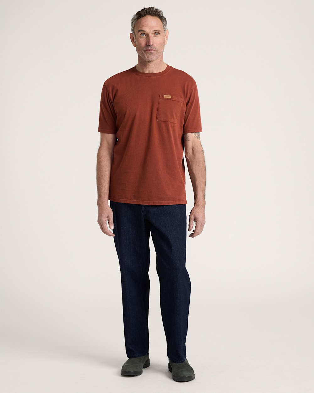 ALTERNATE VIEW OF MEN'S SHORT-SLEEVE DESCHUTES POCKET TEE IN BRICK image number 5