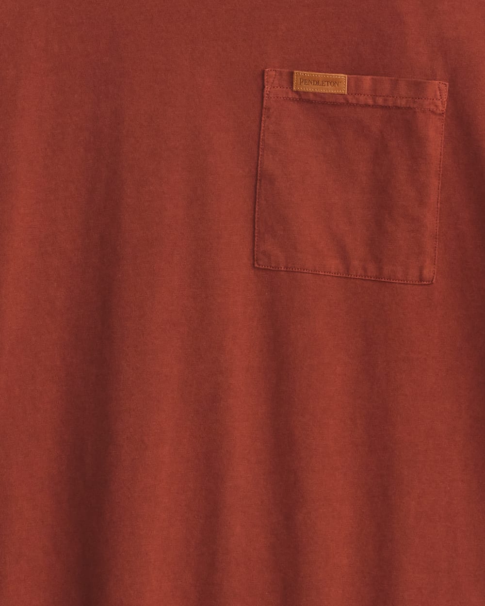 ALTERNATE VIEW OF MEN'S LONG-SLEEVE DESCHUTES POCKET TEE IN BRICK image number 2