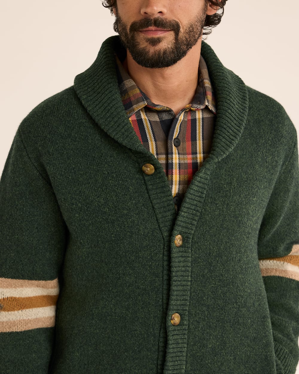 ALTERNATE VIEW OF MEN'S NEHALEM LAMBSWOOL CARDIGAN IN FOREST GREEN image number 5