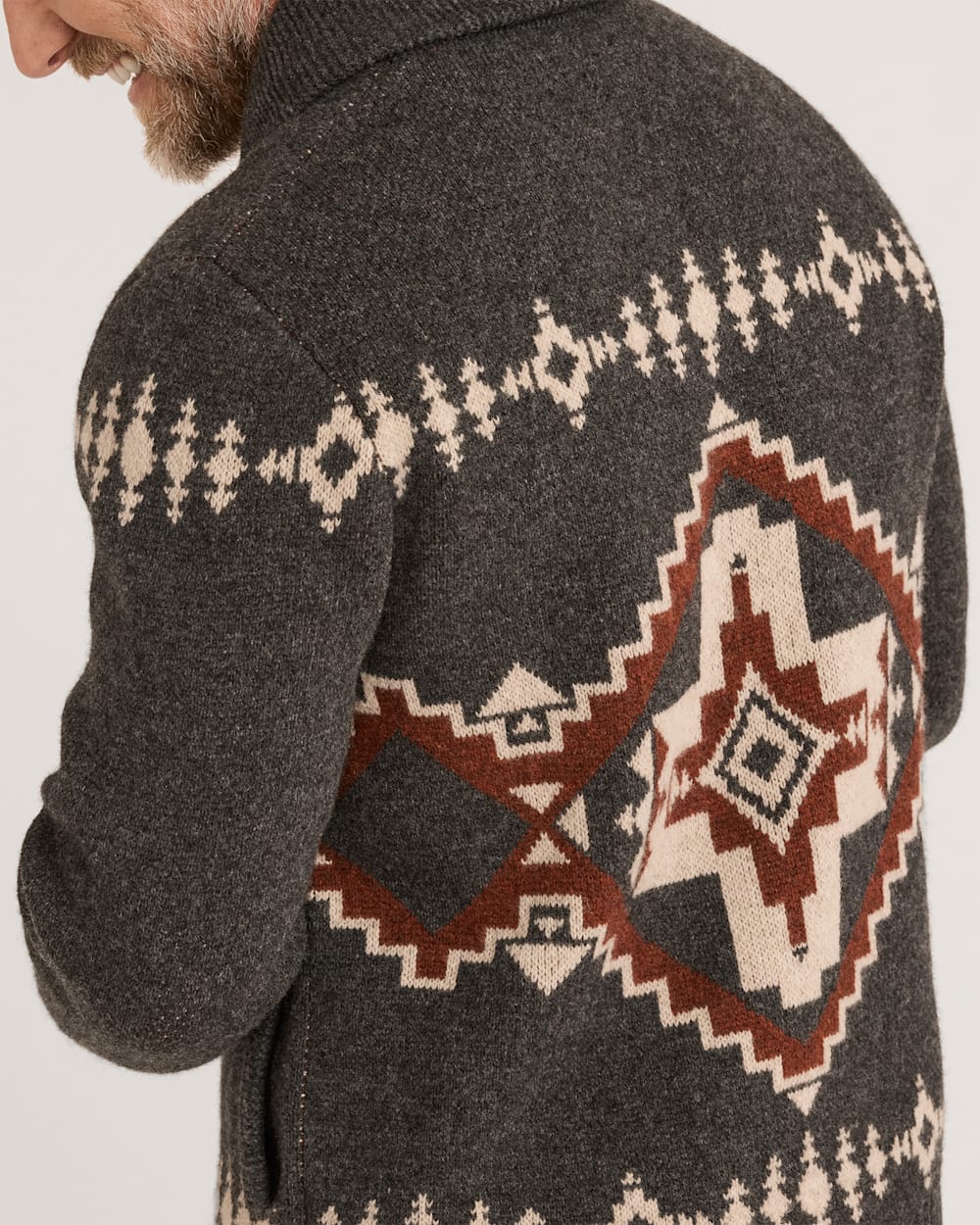 ALTERNATE VIEW OF MEN'S FOUR CORNERS LAMBSWOOL CARDIGAN IN CHARCOAL image number 6