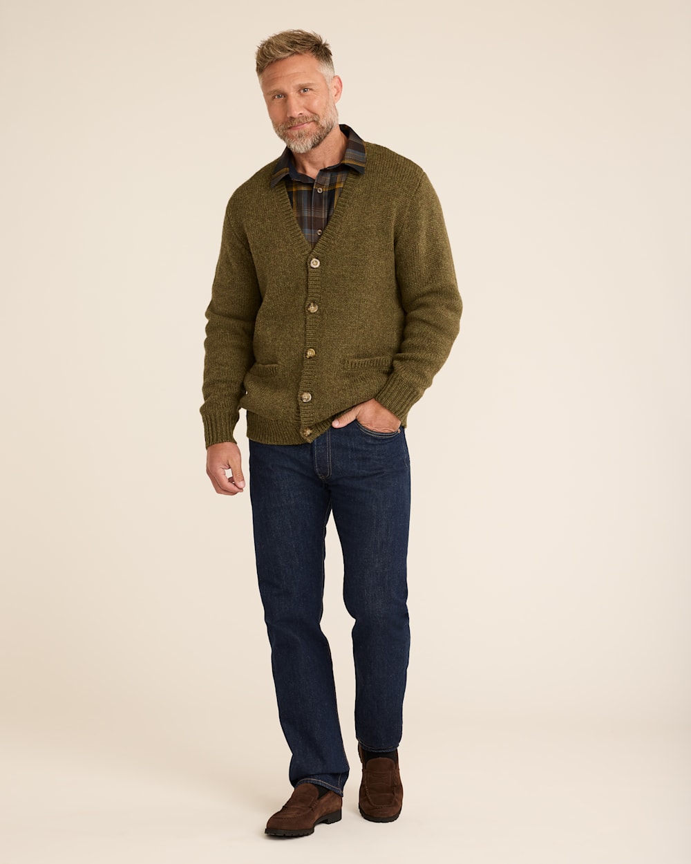 ALTERNATE VIEW OF MEN'S SHETLAND COLLECTION CARDIGAN IN MOSS HEATHER image number 5