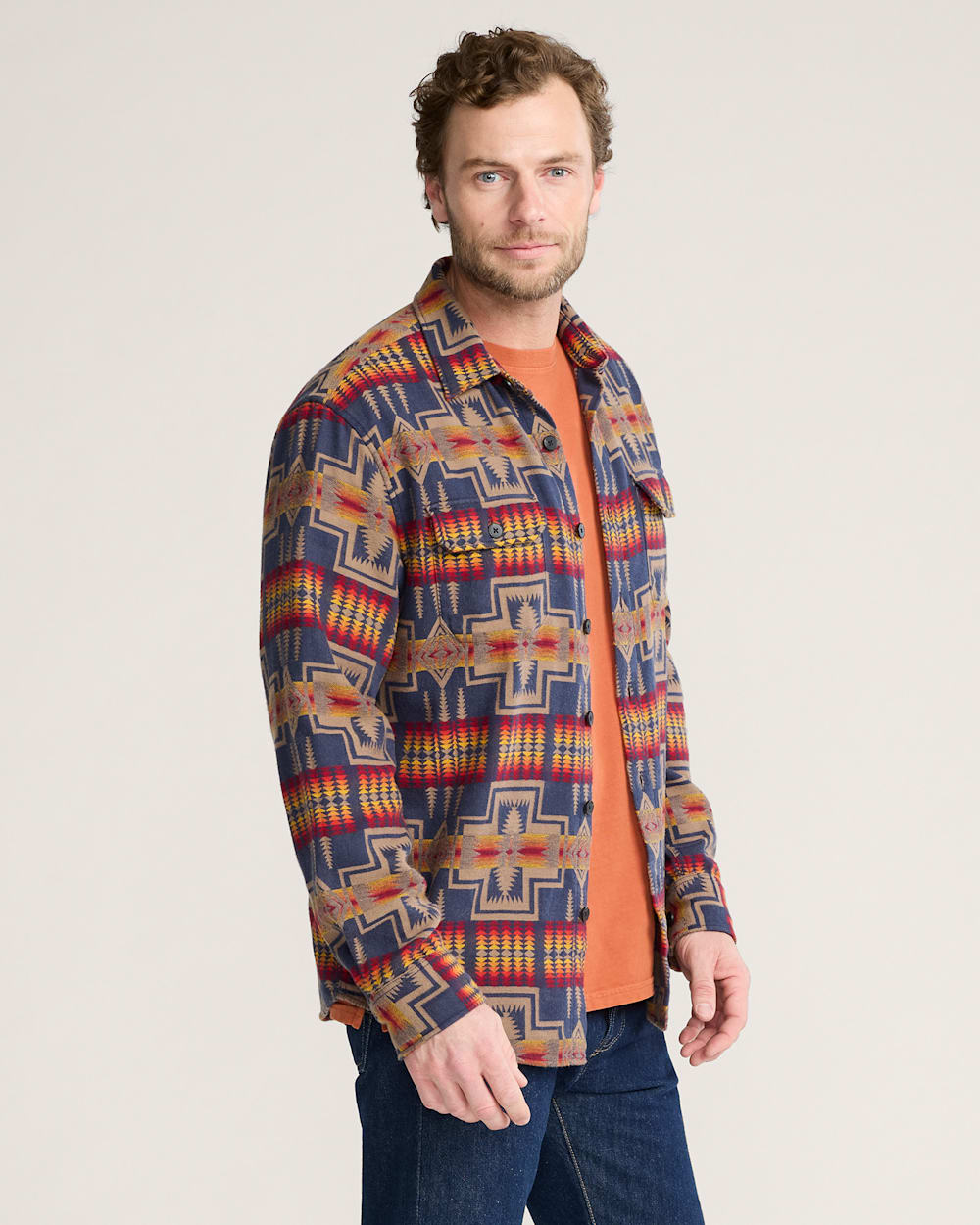 ALTERNATE VIEW OF MEN'S PENDLETON UK HARDING CHAMOIS SHIRT IN NAVY image number 3