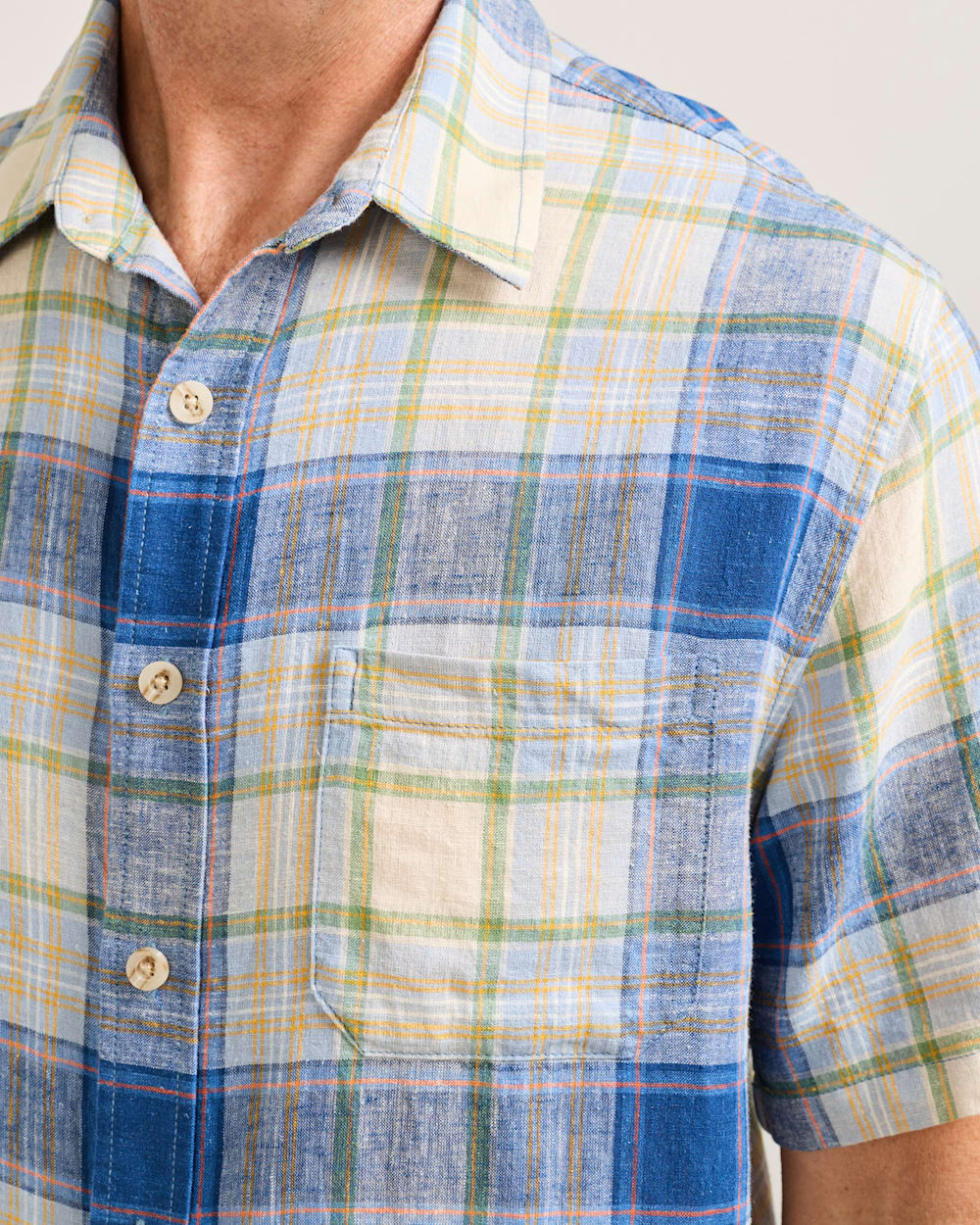 ALTERNATE VIEW OF MEN'S SHORT-SLEEVE PLAID SHORELINE LINEN SHIRT IN BLUE MULTI image number 4