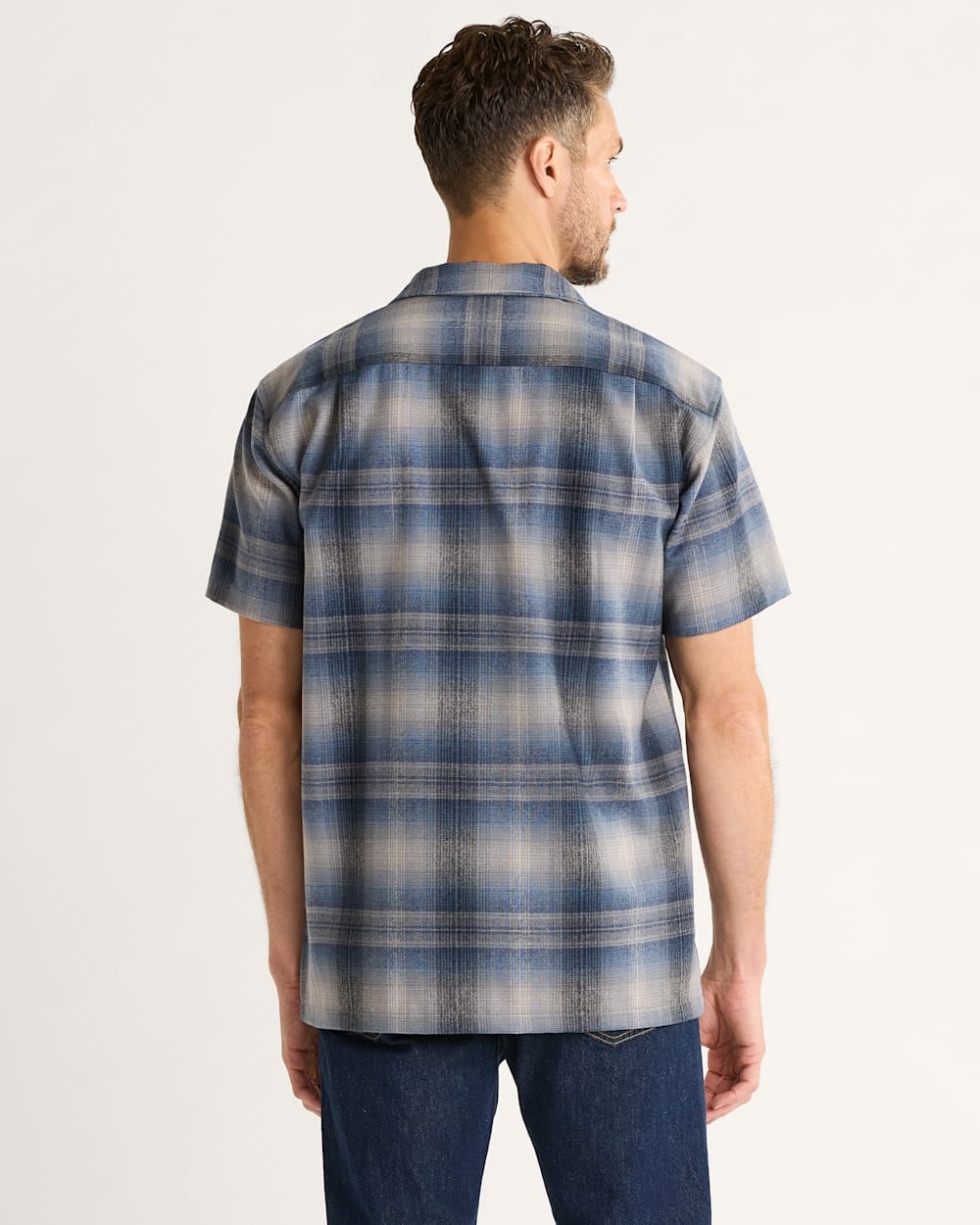 ALTERNATE VIEW OF MEN'S SHORT-SLEEVE PLAID BOARD SHIRT IN GREY/NAVY OMBRE image number 2