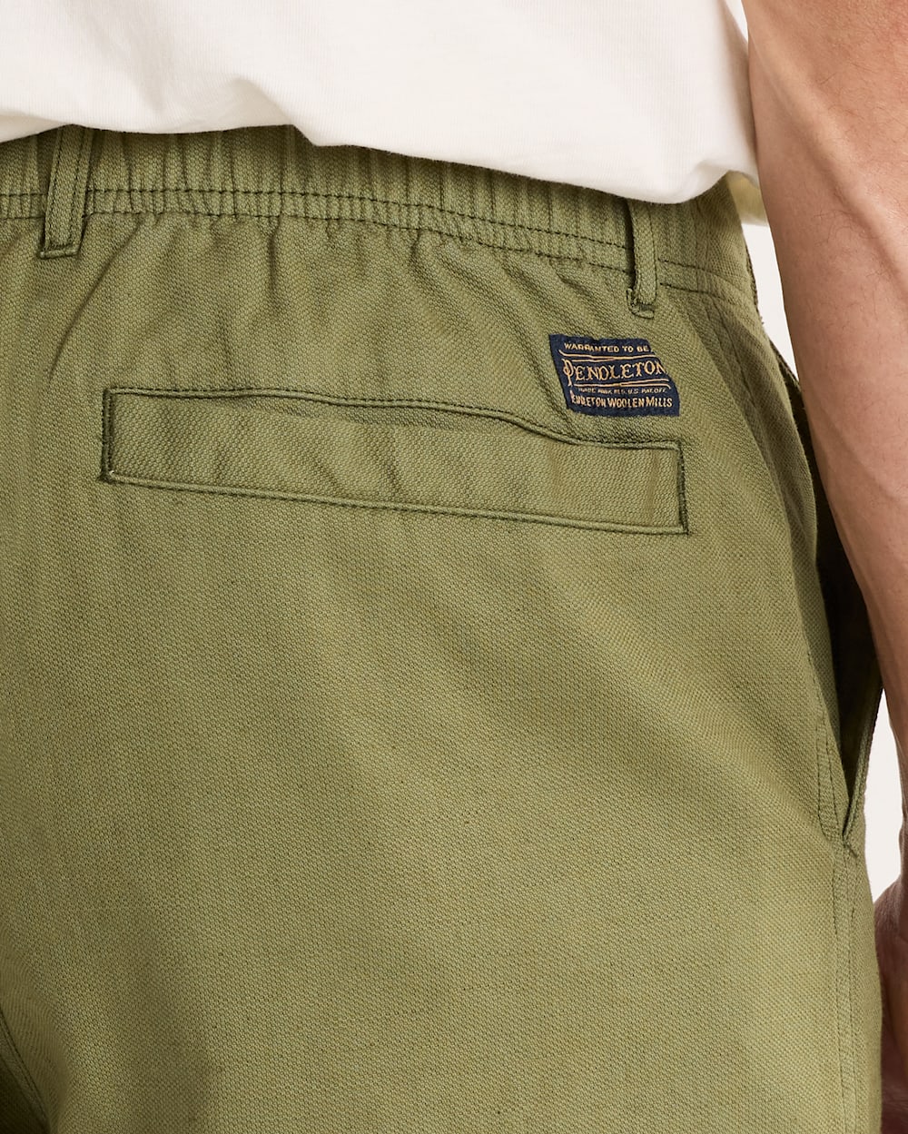 ALTERNATE VIEW OF MEN'S SKYLER COTTON/LINEN SHORTS IN GREEN image number 6