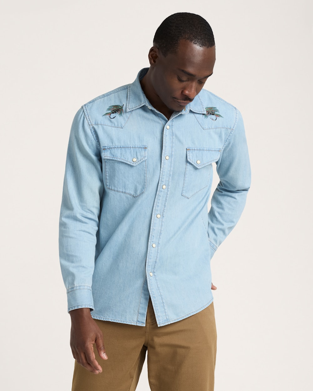 MEN'S SALMON EMBROIDERED DENIM GAMBLER SHIRT IN LIGHT BLUE/SALMON image number 1