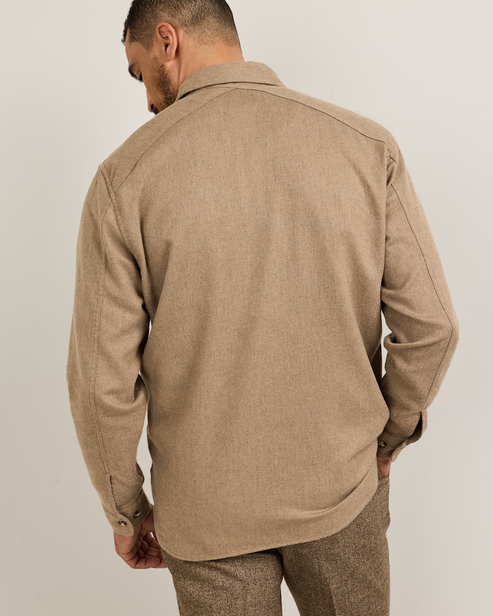 ALTERNATE VIEW OF MEN'S FREMONT COTTON FLANNEL SHIRT IN TAN DONEGAL HEATHER image number 4