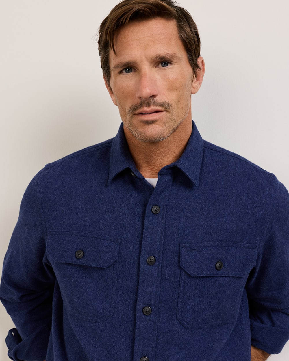 ALTERNATE VIEW OF MEN'S BURNSIDE COTTON FLANNEL SHIRT IN NAVY DONEGAL HEATHER image number 4