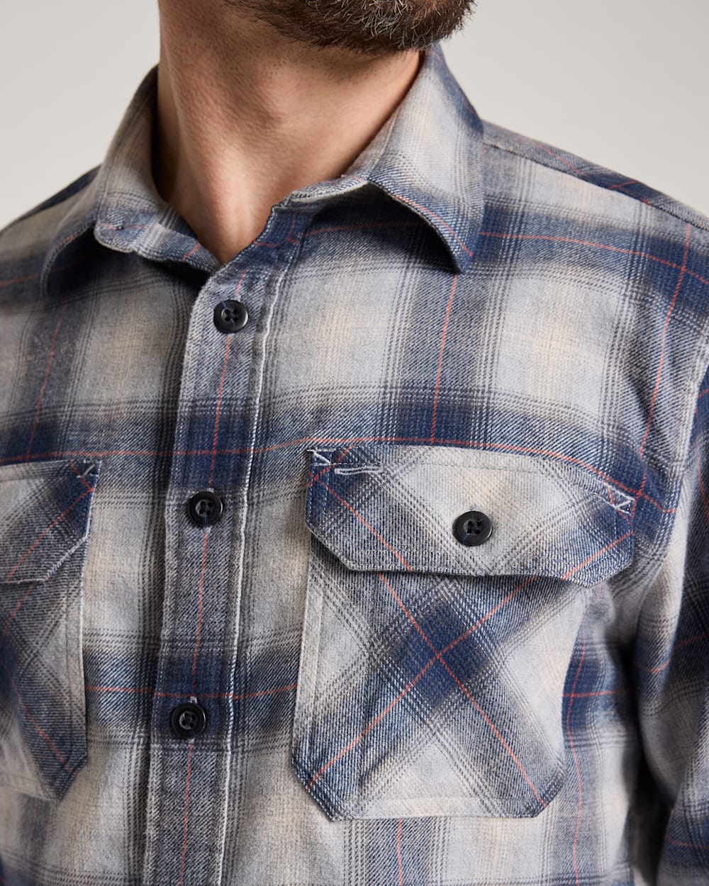 ALTERNATE VIEW OF MEN'S PLAID BURNSIDE COTTON FLANNEL SHIRT IN GREY/NAVY PLAID image number 4