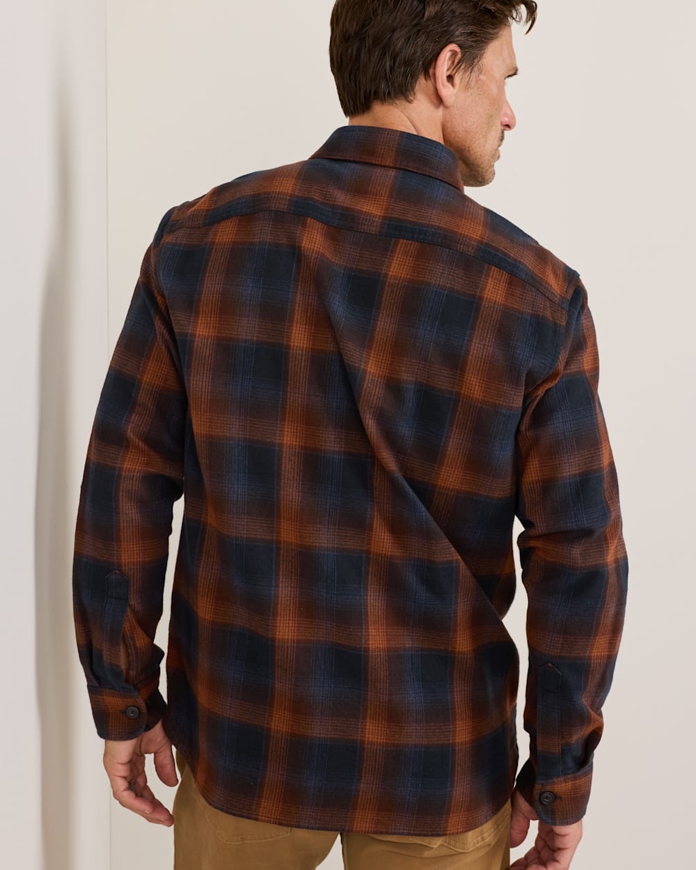 ALTERNATE VIEW OF MEN'S PLAID BURNSIDE COTTON FLANNEL SHIRT IN NAVY/BROWN PLAID image number 2