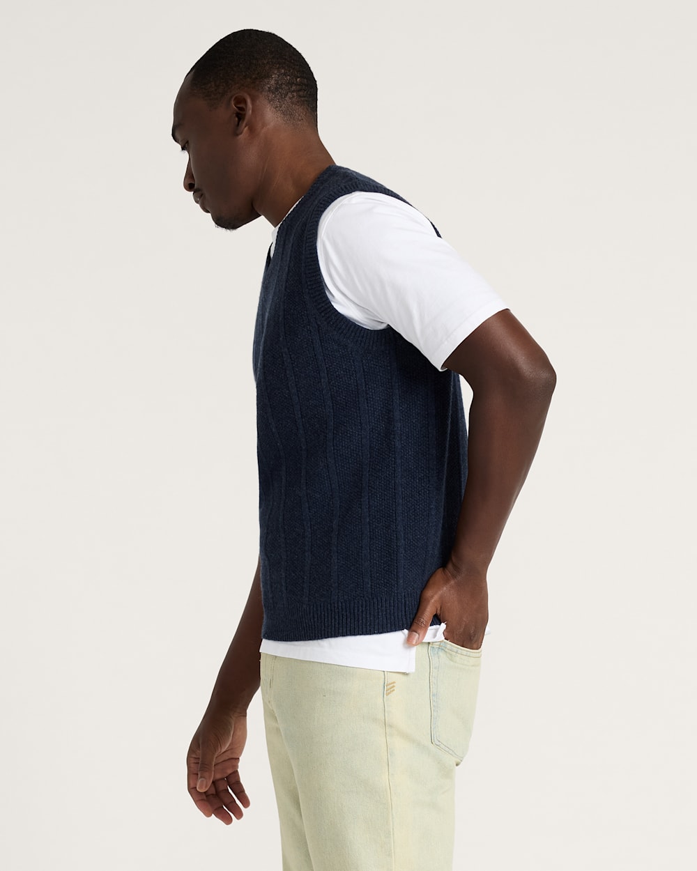 ALTERNATE VIEW OF MEN'S MIXED STITCH MERINO SWEATER VEST IN INDIGO HEATHER image number 3