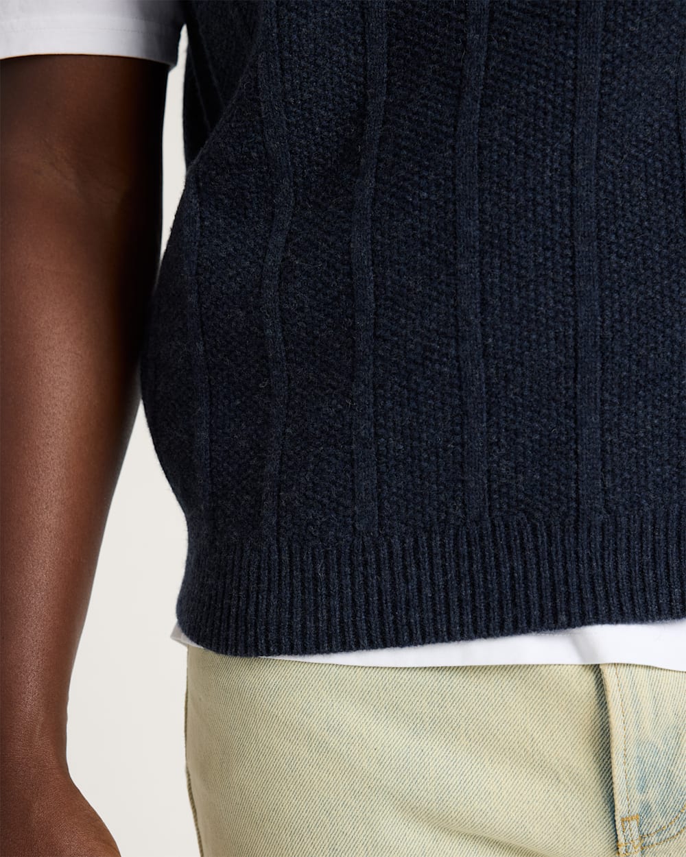ALTERNATE VIEW OF MEN'S MIXED STITCH MERINO SWEATER VEST IN INDIGO HEATHER image number 5
