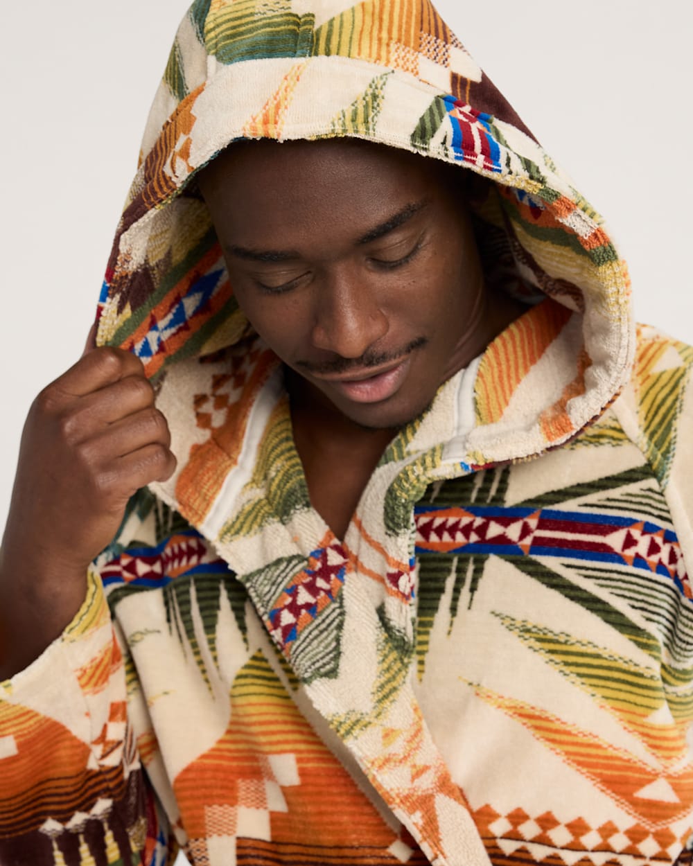 ALTERNATE VIEW OF UNISEX MYSTIC LAKE COTTON TERRY VELOUR BATHROBE IN MULTI image number 4