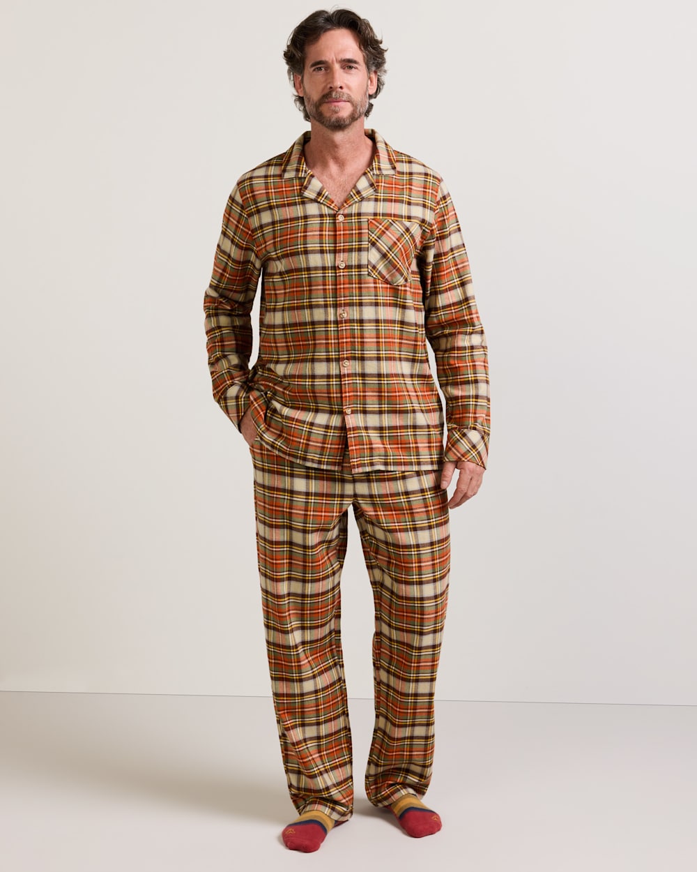 ALTERNATE VIEW OF MEN'S PLAID FLANNEL PAJAMA SET IN RED/TAN PLAID image number 2