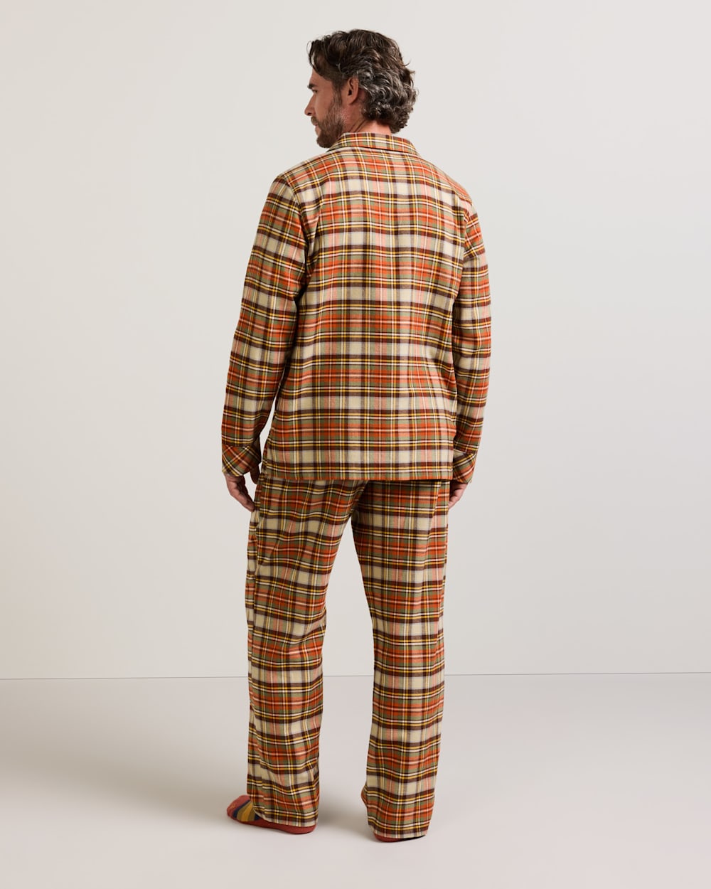 ALTERNATE VIEW OF MEN'S PLAID FLANNEL PAJAMA SET IN RED/TAN PLAID image number 3