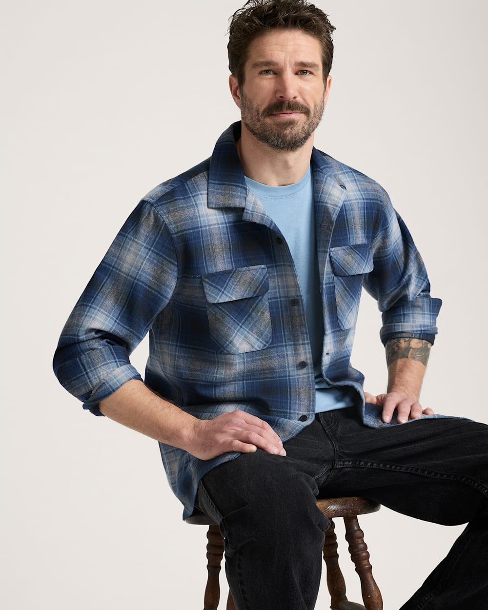LONG-SLEEVE PLAID COTTON BOARD SHIRT IN NAVY/GREY PLAID image number 1