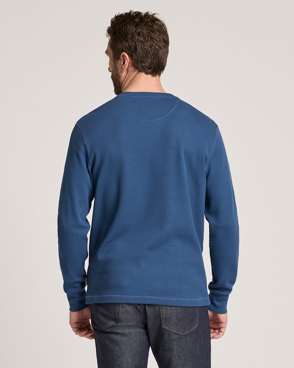 ALTERNATE VIEW OF LONG-SLEEVE WAFFLE-KNIT COTTON HENLEY IN NAVY image number 2