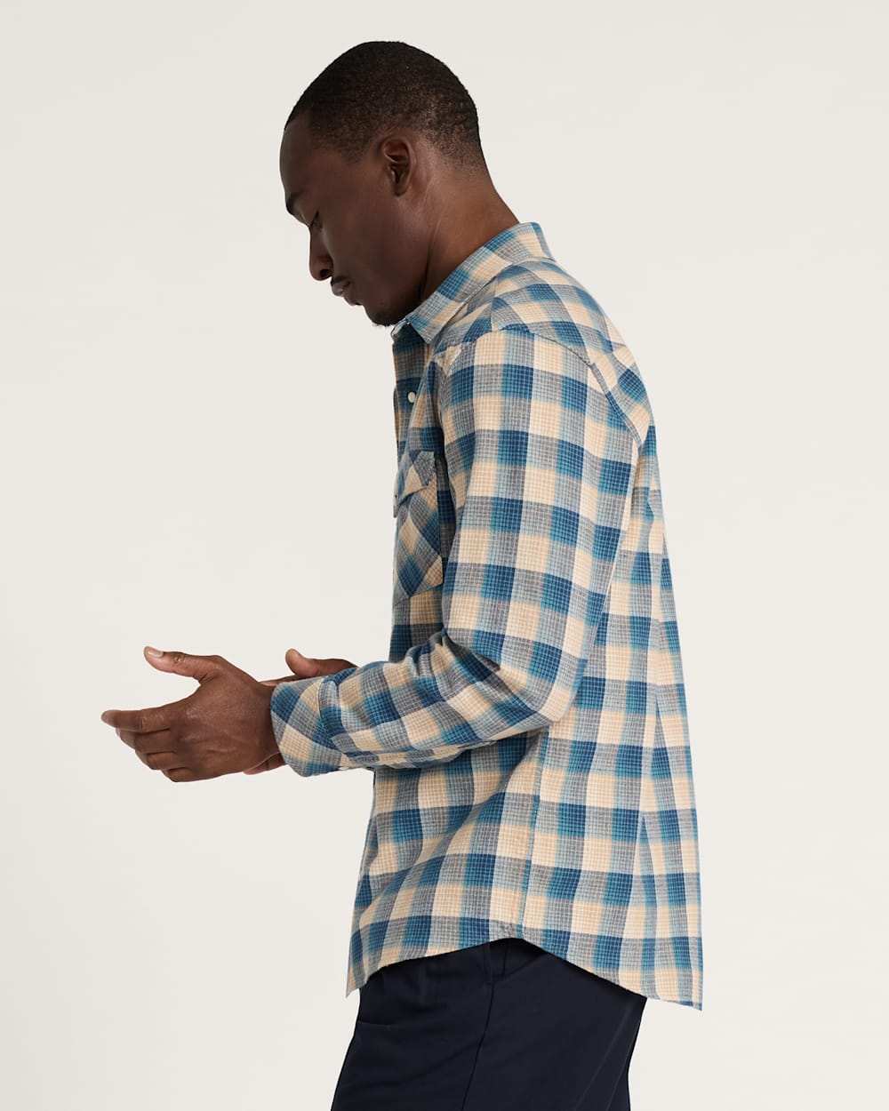 ALTERNATE VIEW OF MEN'S PLAID SNAP-FRONT WYATT COTTON SHIRT IN TAN/BLUE image number 3
