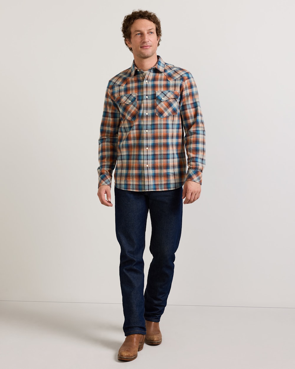 ALTERNATE VIEW OF MEN'S PLAID SNAP-FRONT WYATT COTTON SHIRT IN BLUE/OCHRE image number 2
