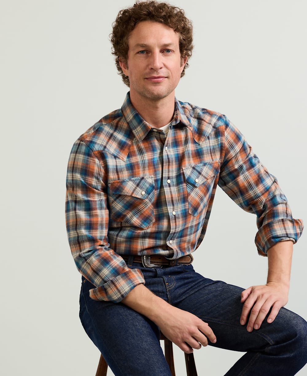 ALTERNATE VIEW OF MEN'S PLAID SNAP-FRONT WYATT COTTON SHIRT IN BLUE/OCHRE image number 5