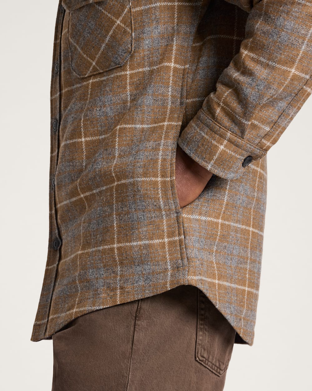 ALTERNATE VIEW OF MEN'S PLAID QUILTED CPO JACKET IN TAN/GREY MIX image number 5