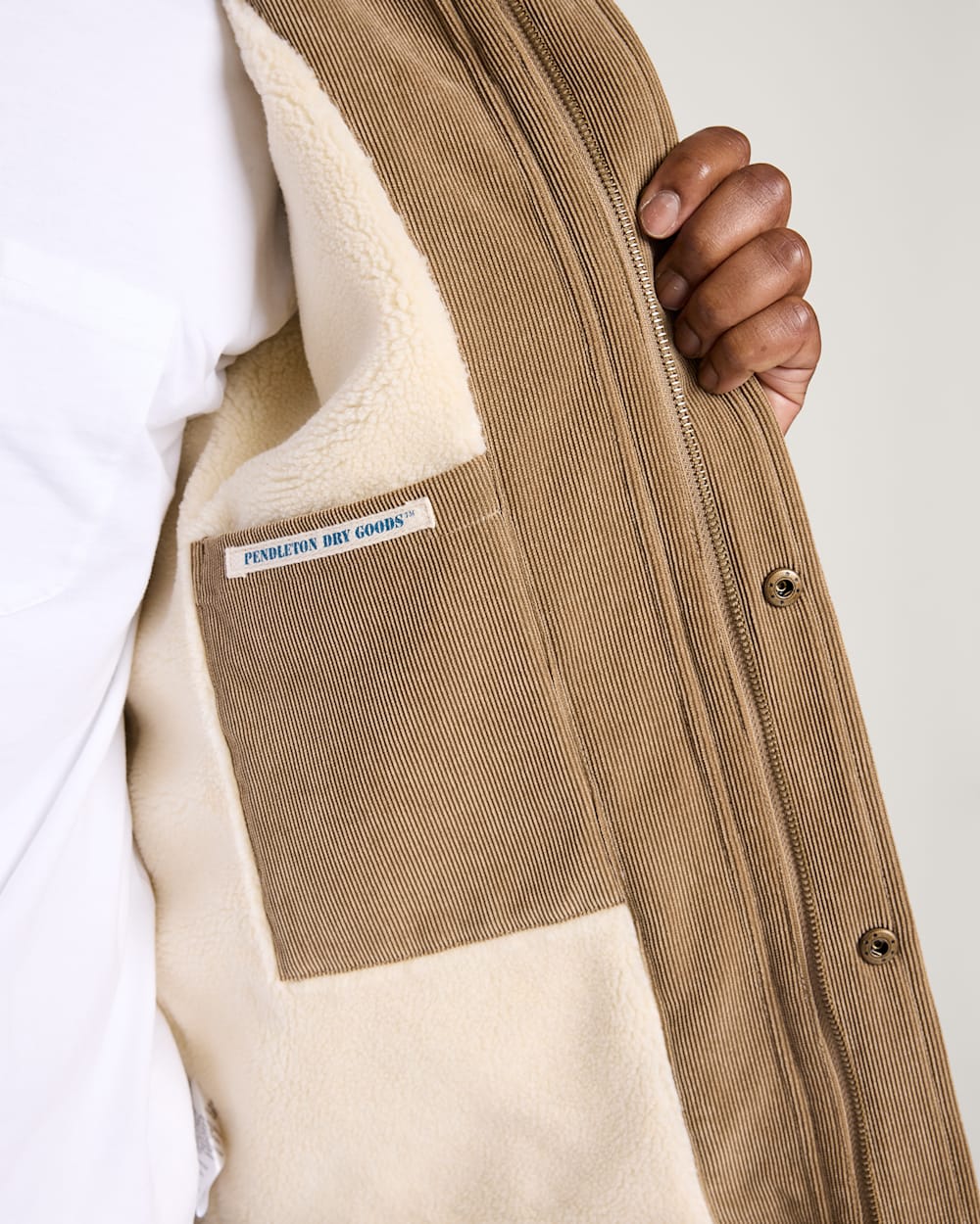 MEN'S SEABECK CORDUROY TRUCKER JACKET | Pendleton
