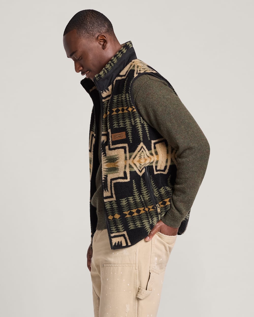 ALTERNATE VIEW OF MEN'S HARDING FLEECE VEST IN GREEN TEA image number 3