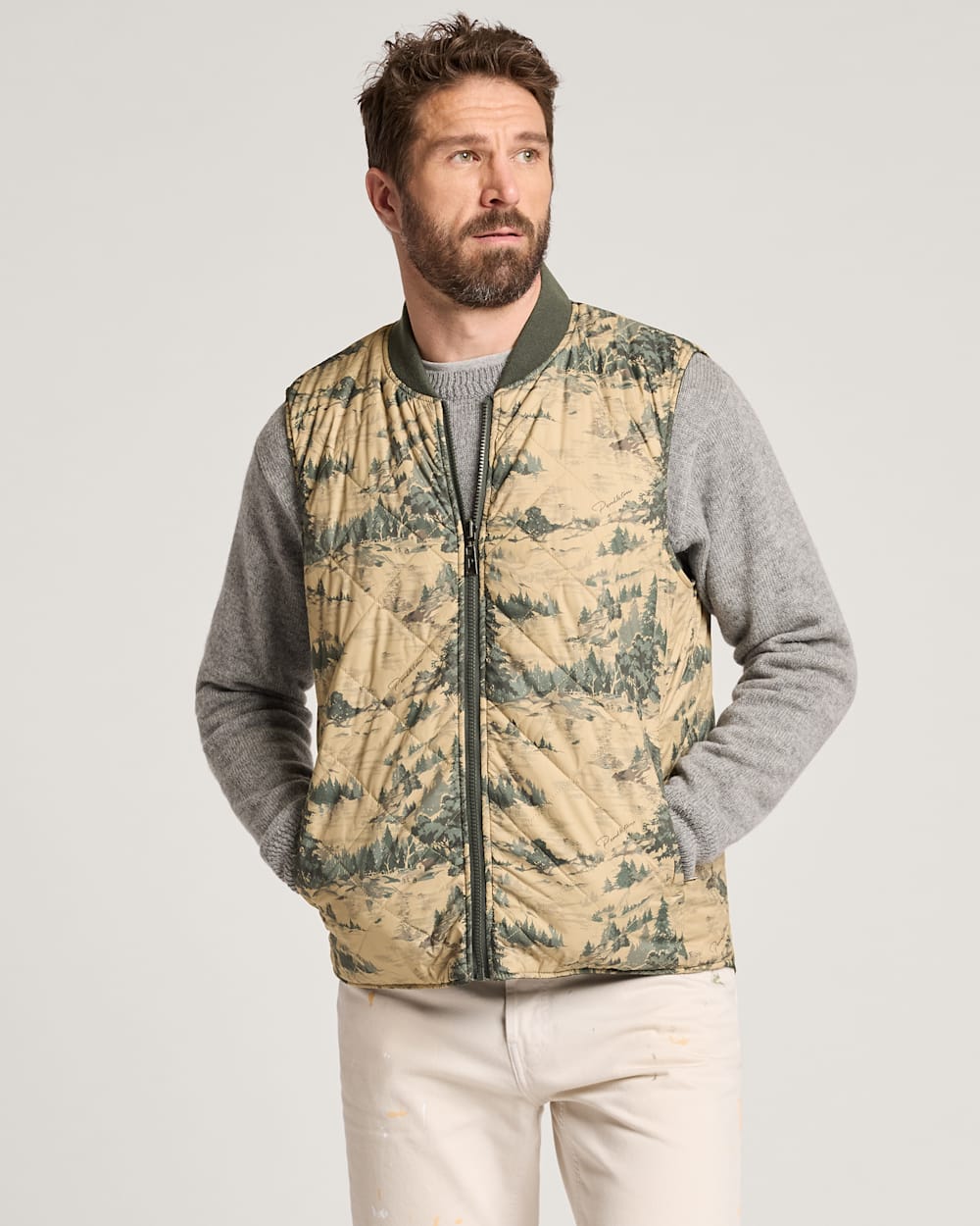 MEN'S WILDWOOD REVERSIBLE VEST IN NORTHWEST TREES image number 1