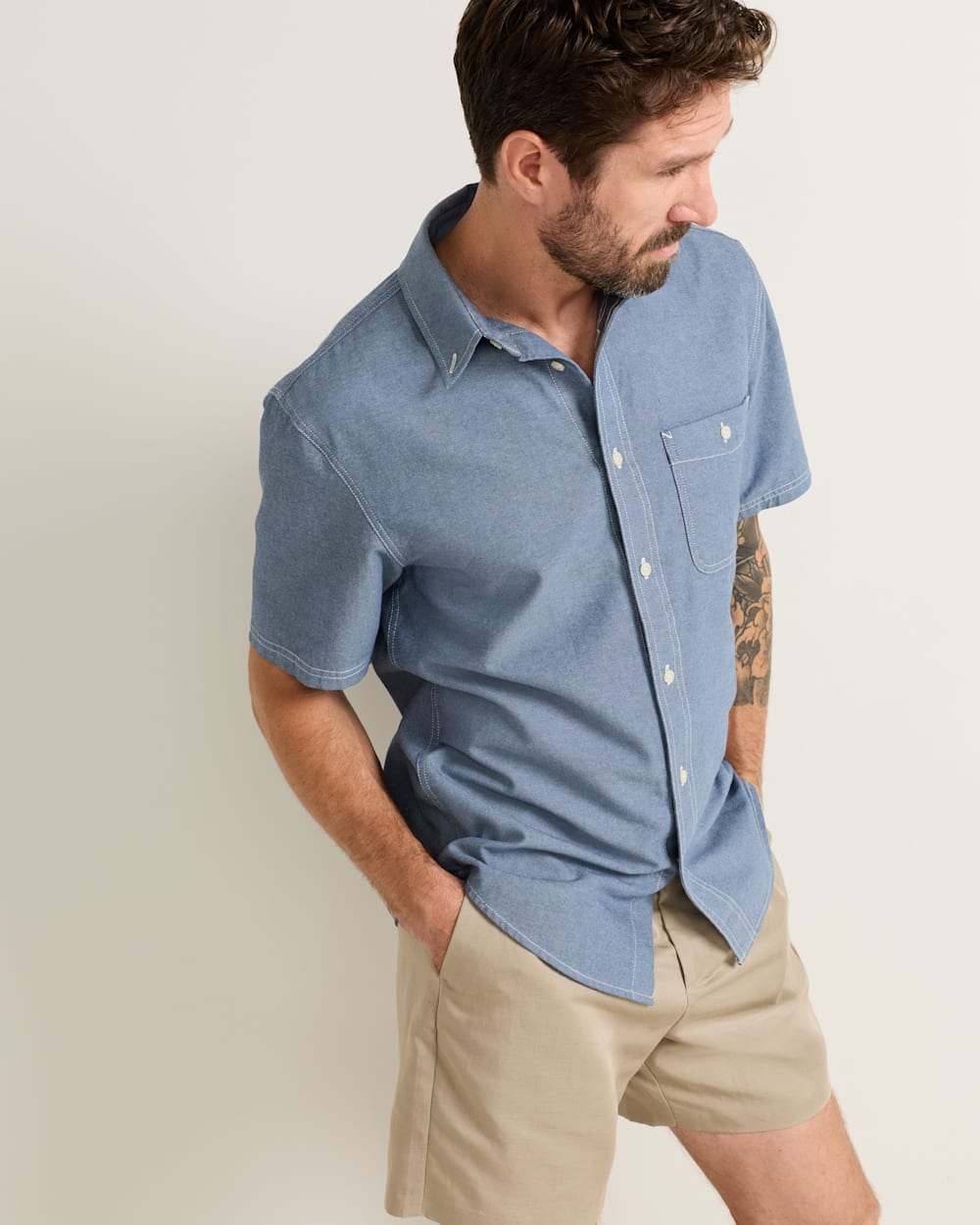 ALTERNATE VIEW OF MEN'S SHORT-SLEEVE BAYSIDE SHIRT IN BLUE image number 3