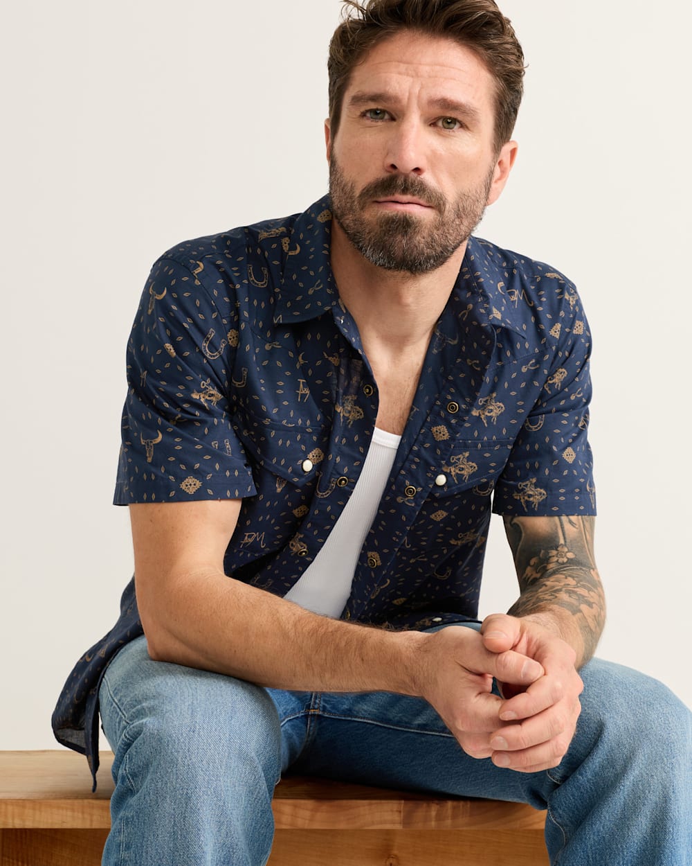MEN'S SHORT-SLEEVE LARAMIE SNAP-FRONT SHIRT IN NAVY WESTERN image number 1