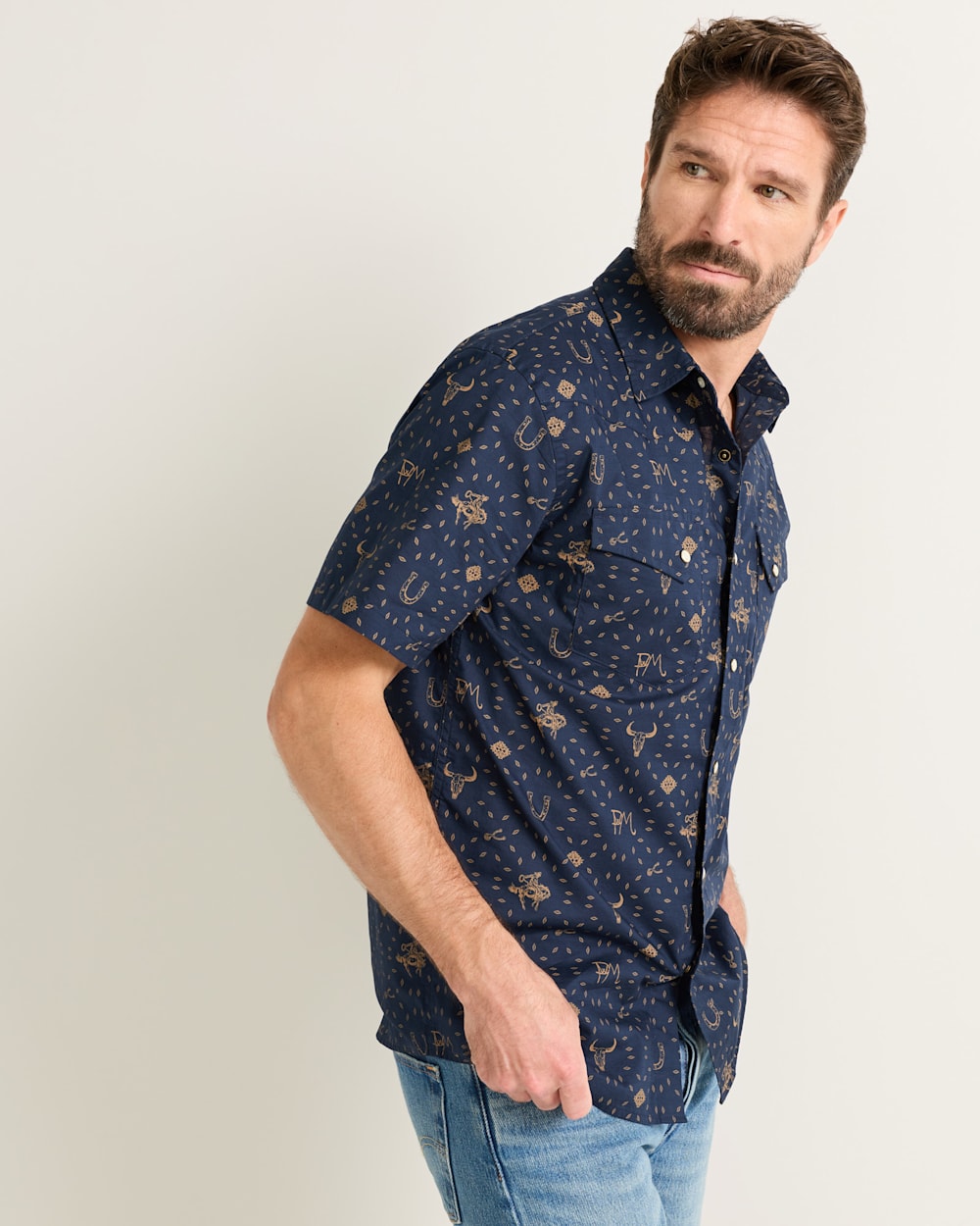 ALTERNATE VIEW OF MEN'S SHORT-SLEEVE LARAMIE SNAP-FRONT SHIRT IN NAVY WESTERN image number 3