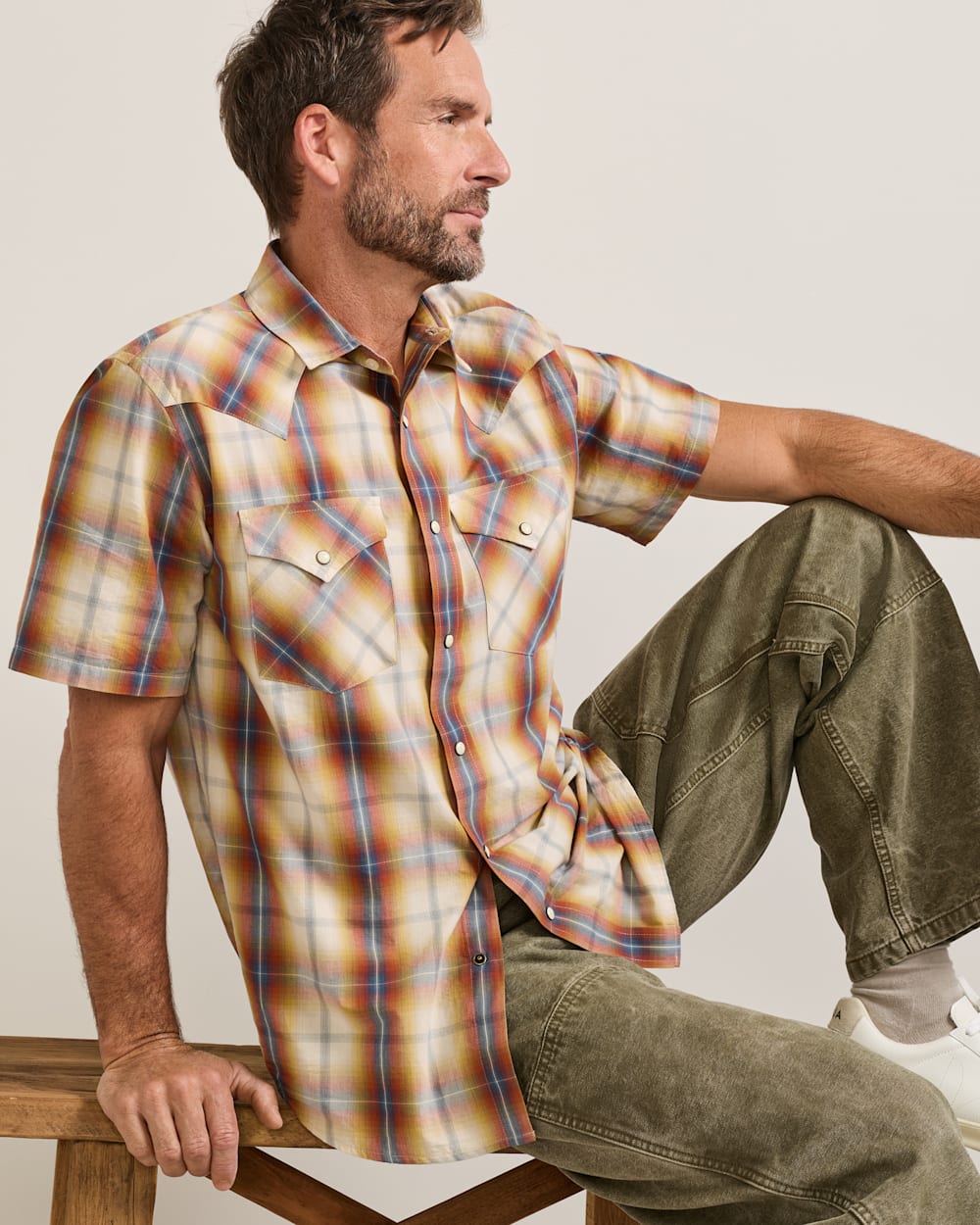 MEN'S SHORT-SLEEVE PLAID FRONTIER SHIRT IN TAN/BLUE/RUST image number 1